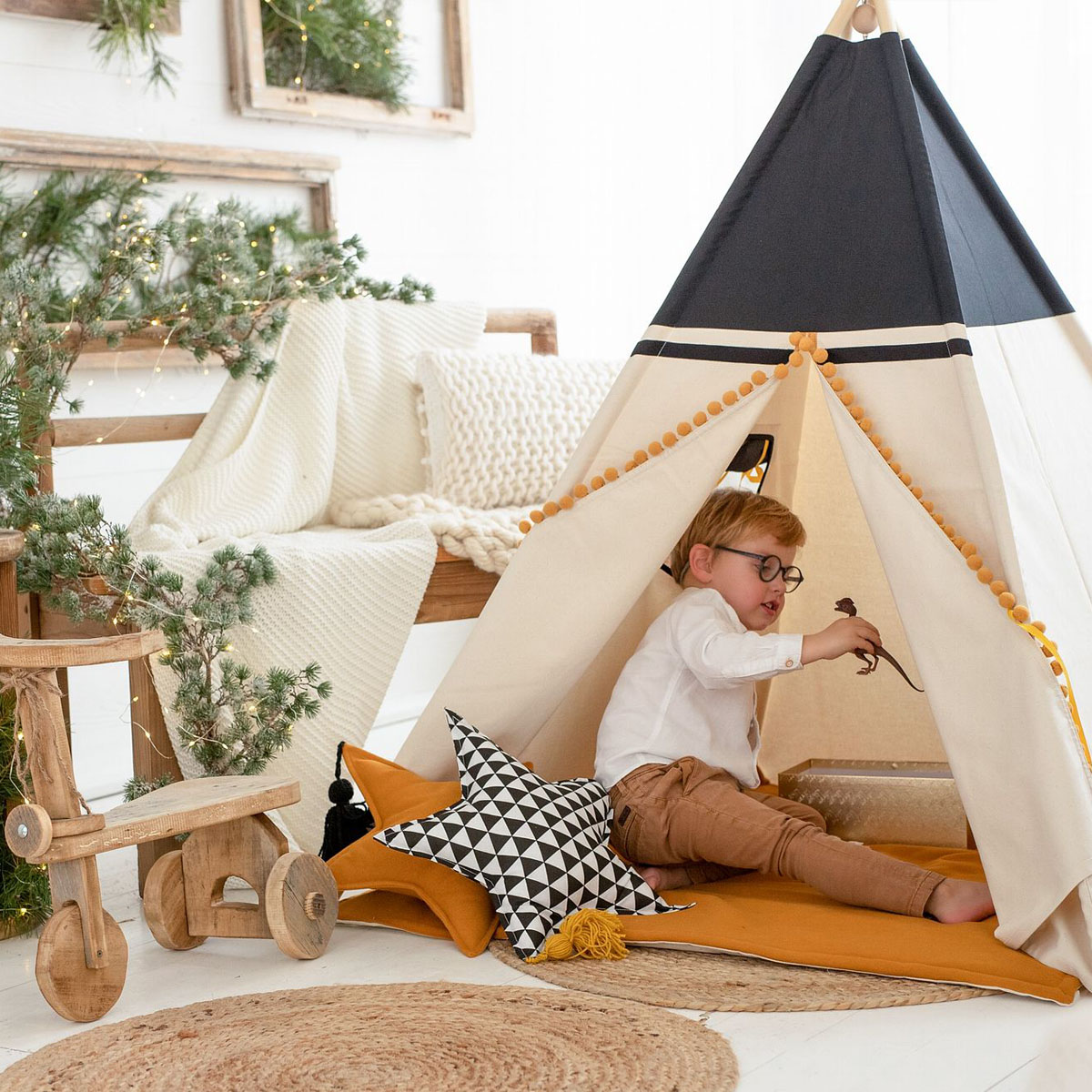 Tipi enfant Honey, set avec un tapis et des oreillers - Cozy & Dozy